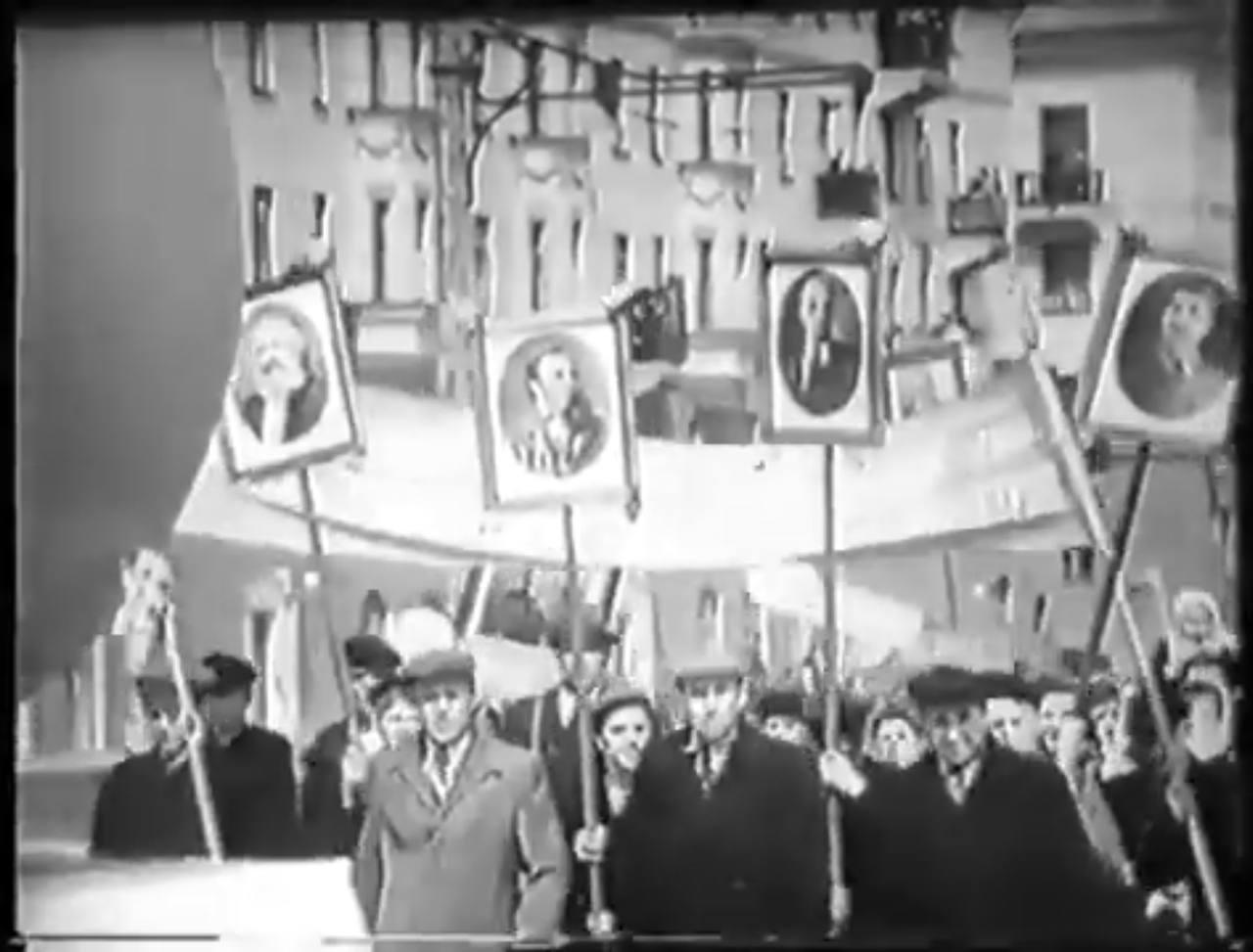 Фото Опубликованы уникальные кадры празднования Первомая в СССР в Новосибирске 5